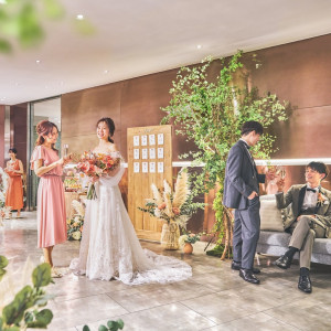 【ロビー】フロア貸切なので装飾も自由に|MARINE TOWER WEDDING（マリンタワー ウエディング）の写真(54269599)