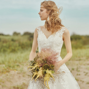 ふんわりAラインのドレスでかわいらしさを|MARINE TOWER WEDDING（マリンタワー ウエディング）の写真(54269682)