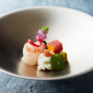 地元産食材やこだわりの食材を世界から取り寄せこともできる|MARINE TOWER WEDDING（マリンタワー ウエディング）の写真(54270722)