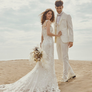 トレンドのインポートドレス「PRONOVIAS」をはじめとした有名ドレスブランドをお届け