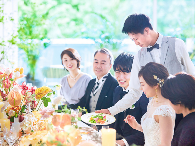 【世界にひとつ】フルオーダー料理でもてなす少人数ウエディング