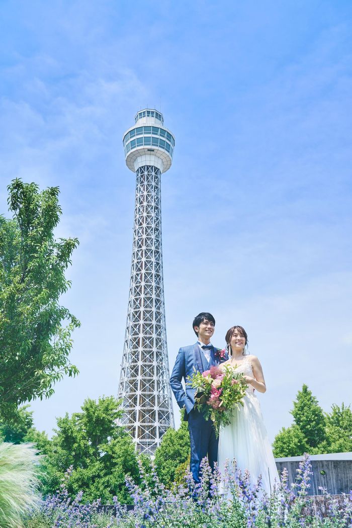横浜の街を見守りつづけるマリンタワーは、今までもこれからも 人々の想いを照らします。
