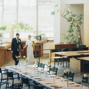 お二人のゲストへの感謝の気持ちをテーブルコーデにのせて|Restaurant Sola｜レストラン ソラの写真(54764554)