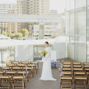 開放的な空間で、空と海の美しい景色を背景に、ゲストと共に思い出に残る素敵な時間を|Restaurant Sola｜レストラン ソラの写真(54764817)