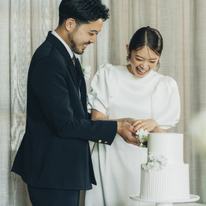 お二人のご希望に合わせたケーキをご用意。味、見た目ともにお楽しみいただけます。|Restaurant Sola｜レストラン ソラの写真(54764821)