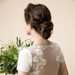 グリーンを基調としたブーケに白のドレスでボタニカルな印象に|Restaurant Sola｜レストラン ソラの写真(55729530)