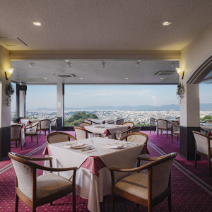 自然の光に包まれて、和やかでアットホームな披露宴|レストランMORIの写真(54728096)