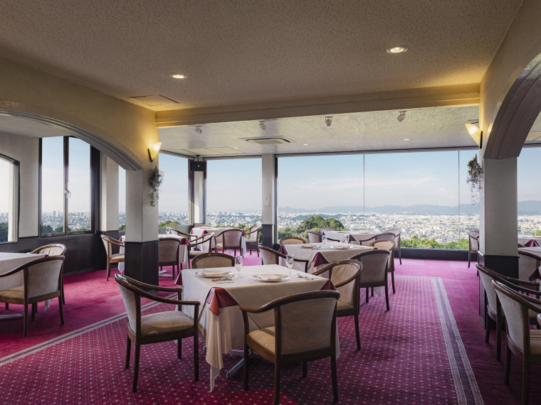 自然の光に包まれて、和やかでアットホームな少人数ウエディング