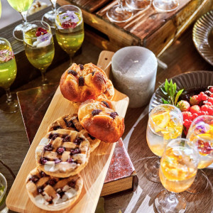 ウェルカムパーティーでは軽食もご準備♪ゲストの皆さんを最初から最後までしっかりとおもてなしします。|ララシャンス迎賓館・伊万里迎賓館の写真(55044360)