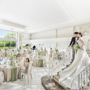 伊万里市内のゲストハウスで最大級の広さを誇り、天井高8mの開放感溢れるパーティー会場|ララシャンス迎賓館・伊万里迎賓館の写真(55046147)