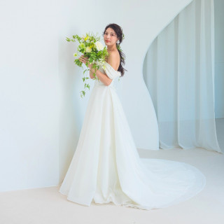 300点ほどの衣装から運命の1着を