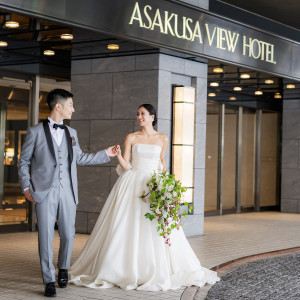 ふたりの笑顔が輝く瞬間を、ホテルの上質なサービスとともに。大切なゲストに囲まれた幸せな一日を。|浅草ビューホテルの写真(55069240)
