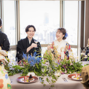 当日はおふたりらしくコーディネートした会場にゲストをお迎え♪|浅草ビューホテルの写真(55063734)