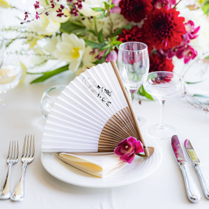 職人たちが真心こめて作り上げた席札は、記念のお品の一つとしてお持ち帰りいただけます。|浅草ビューホテルの写真(55060523)