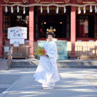 人気の高いシルエットや素材にこだわった純国産の衣裳も多数取りそろえております。