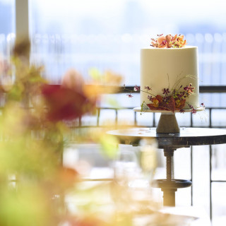 世界に一つだけの特別なウェディングケーキで、挙式をさらに彩ります。