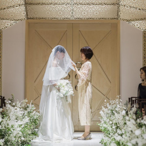 母から娘への想いが込められたヴェールダウン|インフィニート名古屋/テイクアンドギヴ・ニーズウェディングの写真(56413692)
