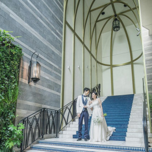 大階段からのロマンティックな1枚も|インフィニート名古屋/テイクアンドギヴ・ニーズウェディングの写真(56414800)