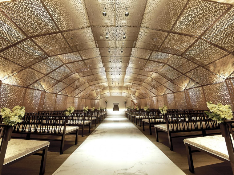 和装も似合うシックなデザイン