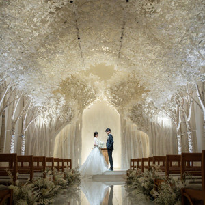 タキシードも豊富なので、ぜひ一緒に試着を|トリフォーリアNAGOYA/テイクアンドギヴ・ニーズウェディングの写真(56424196)