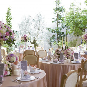 お二人のこだわりがつまったテーブルコーデ|トリフォーリアNAGOYA/テイクアンドギヴ・ニーズウェディングの写真(56379208)