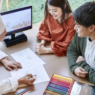 シェフがふたりと会話し、想いを汲み取り料理を表現