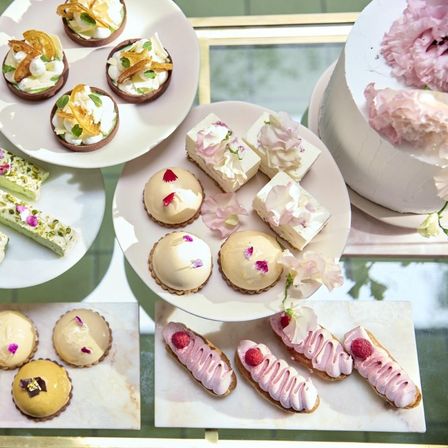 見た目も華やかなデザートビュッフェは多くのゲストに喜ばれる|ニーズ名古屋丸の内 by T&G WEDDING(旧 トリフォーリア NAGOYA)の写真(61938971)