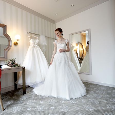 専属のドレスコーディネーターがおふたりをサポート|ニーズ名古屋丸の内 by T&G WEDDING(旧 トリフォーリア NAGOYA)の写真(56424193)