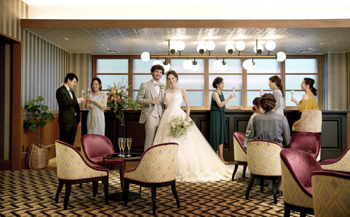 訪れたゲストを最初にもてなすラウンジ。待ち時間をゆったりと過ごしてもらえる広々とした空間。