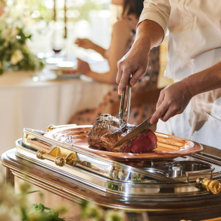 「出来たてをお召し上がりいただきたい」という想いから、すべての会場に専用キッチンを併設