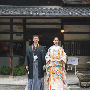 登録有形文化財のエントランス前でのワンショット|御料理　万る山（国登録有形文化財）の写真(56587801)