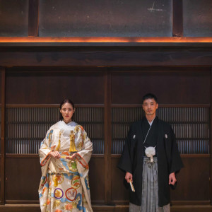 柱や建具から感じる歴史と重厚感|御料理　万る山（国登録有形文化財）の写真(56587800)