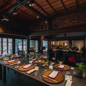 リノベーションされた会場はカッシーナの家具を使用するなどのこだわり|御料理　万る山（国登録有形文化財）の写真(56586912)