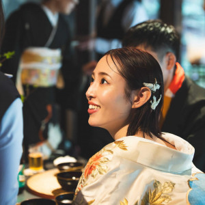 ゲストが気軽におふたりの元へ来れるアットホームな会食|御料理　万る山（国登録有形文化財）の写真(56586907)