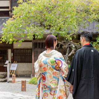 家族に見守られ、おふたりも自然とリラックス