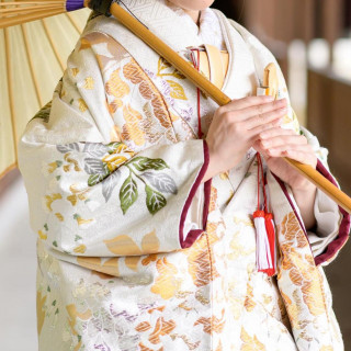 衣装に合わせたオリジナルのコーディネートも