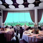 レストラン・料亭