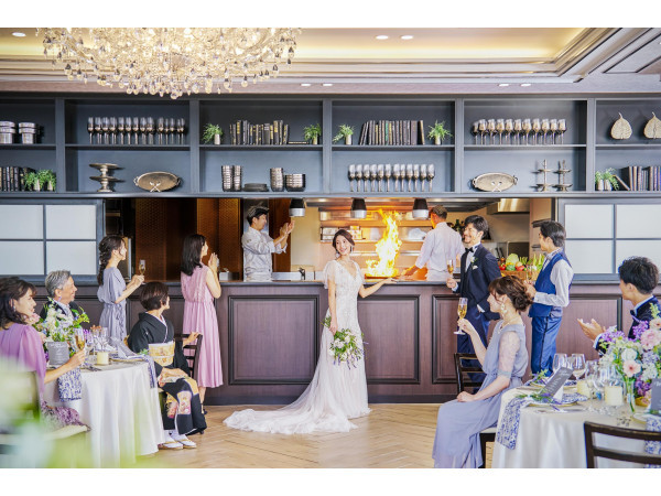 大パノラマが広がる貸切空間。圧倒的な開放感に包まれながら過ごす非日常