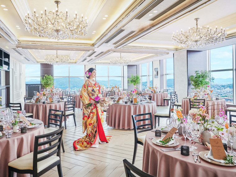 和装で叶うオシャレ大人花嫁