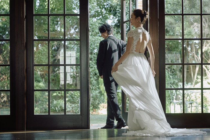 この場所の歴史を刻む、はじまりの花嫁へ。
先行予約、受付開始。