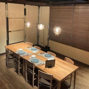 顔合わせ食事会やご会食に丁度いい広さ◎