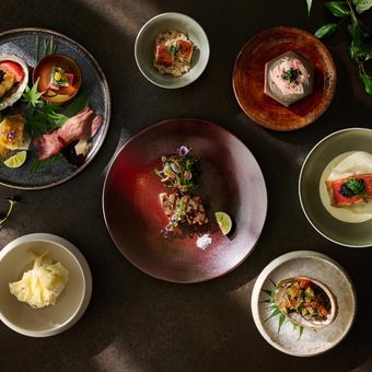 会場専用キッチンから一番おいしい瞬間にお届けし自信を持って贈る美食で心からのおもてなしを。