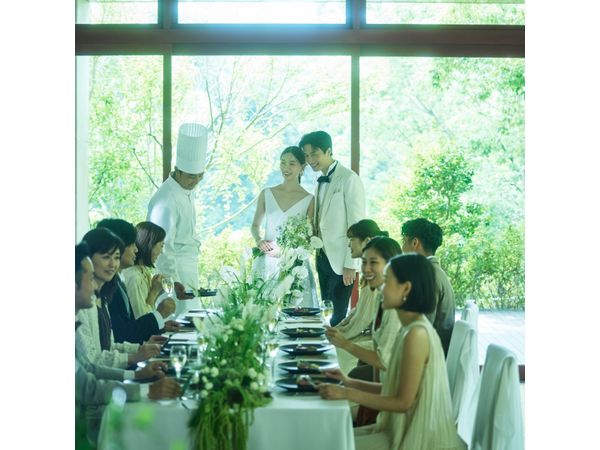 軽井沢 閑聖の杜(KANSEI NO MORI)のメインダイニングの写真(2枚目)