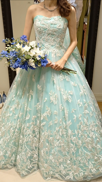 きぃさんのカラードレスの写真