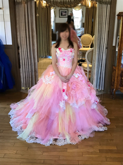 ゆみゆみさんのカラードレスの写真