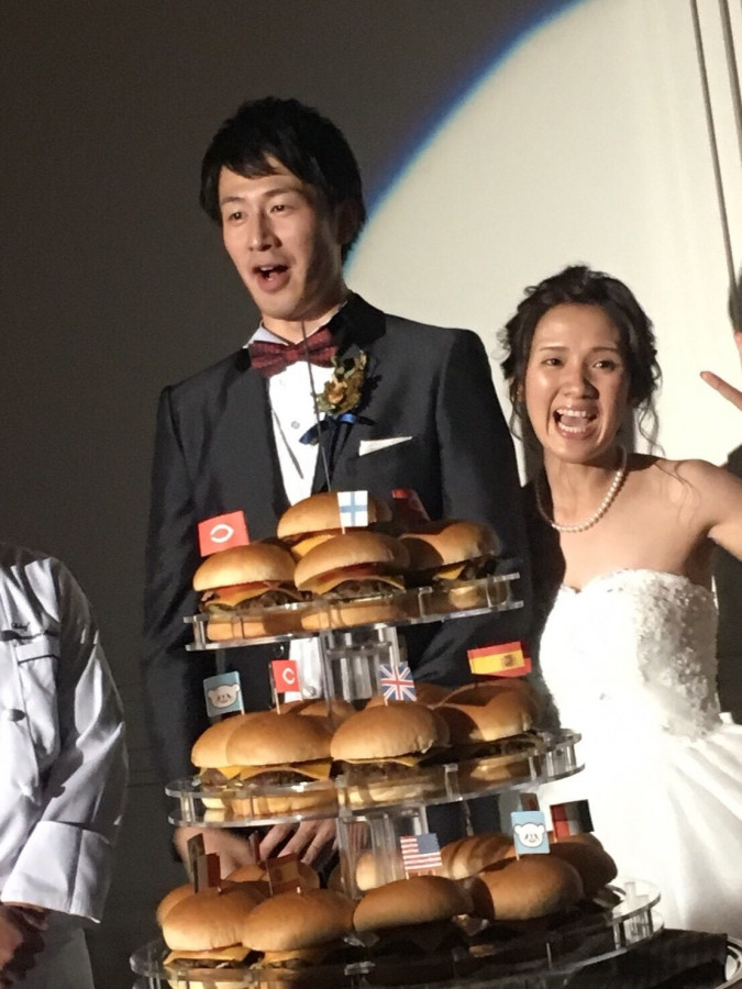 広島たろーさんのウエディングケーキの写真