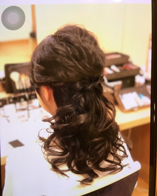 りなさんのヘアメイクの写真