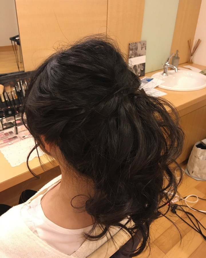 りなさんのヘアメイクの写真