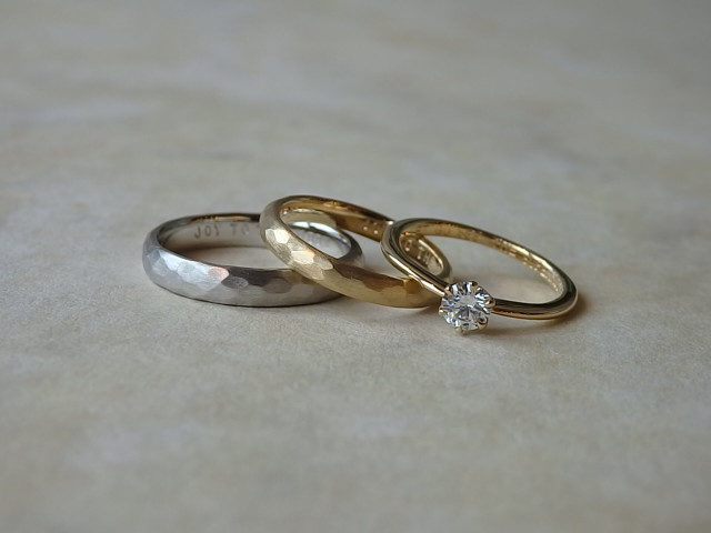 ぐうたら花嫁さんの結婚指輪の写真