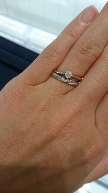 卒花嫁さんの結婚指輪の写真